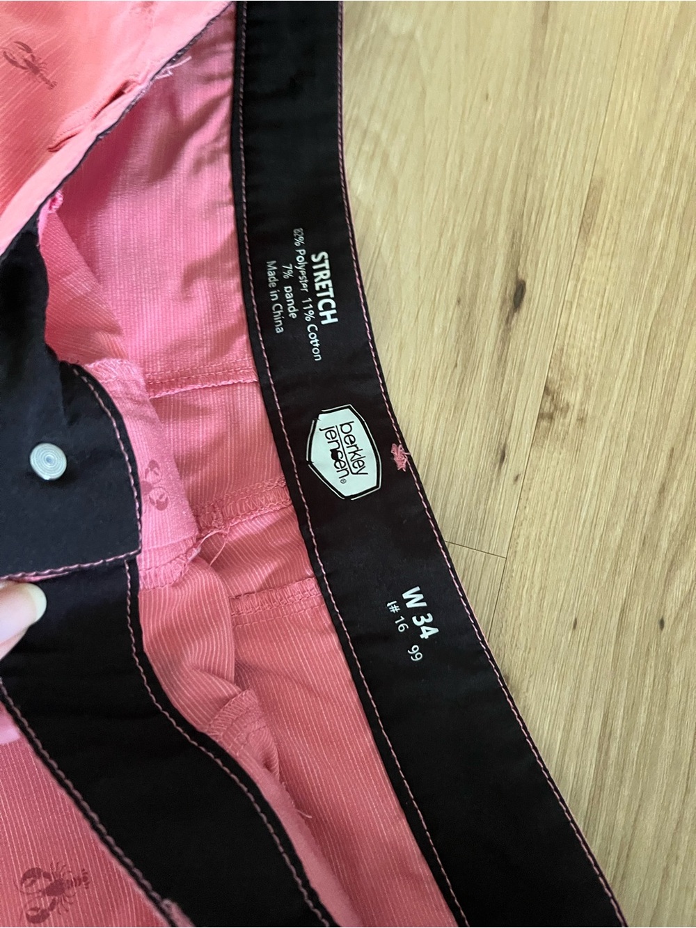 Berkley Jensen W34 Pink Stretch Mens Lobster Shorts. - Picture 4 of 5